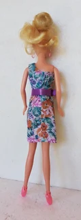 Barbie Doll - Fashion Dolls Dress, Belt and Earrings