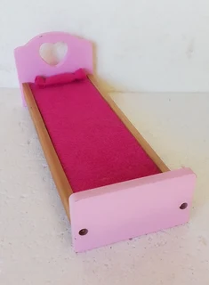 Skipper Barbie 26cm Fashion Dolls Furniture - Pink Wood Single Bed
