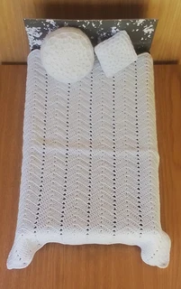 Barbie, Steffi Love, Disney Fashion Dolls Bedding - White Crochet Cotton Bedspread with Cushions