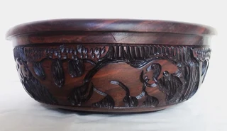 Vintage - Large Hand Carved Solid Wood African Center Piece or Fruit Bowl with Animal Carvings.