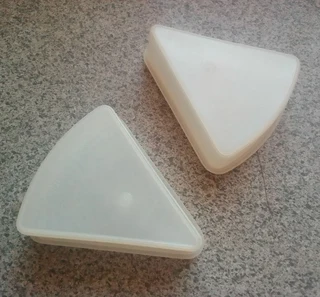 Vintage - 2 x Tupperware Pie Slice Lunch Box Containers