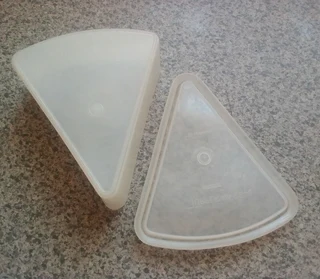 Vintage - 2 x Tupperware Pie Slice Lunch Box Containers