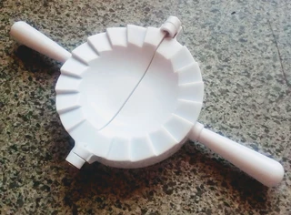 Vintage - 3 x Pie Cutters and Makers