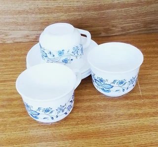 Vintage 1970&#39;s Blue Onion / Old Town Blue Pattern Design - ACROPAL France - 3 x Cups and Saucers