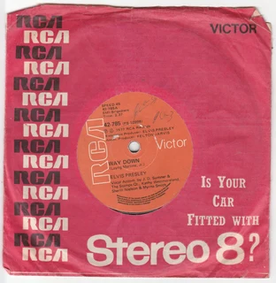 ELVIS PRESLEY - 2 x 7 Singles - Vinyl Records