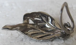 Vintage - 1950&#39;s Silver Curled Leaf Shaped Earrings - Clip Ons