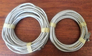 8 Port CNET Fast Ethernet Switch MODEL CSH 800 with 8 Cables - Ref no  0005