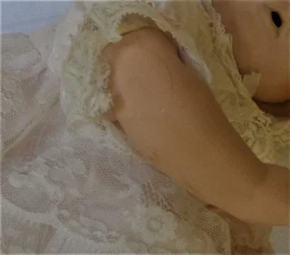 Vintage - The Promenade Collection - Eugenie A K089 Porcelain Doll