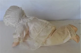 Vintage - The Promenade Collection - Eugenie A K089 Porcelain Doll