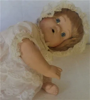 Vintage - The Promenade Collection - Eugenie A K089 Porcelain Doll