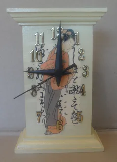 Vintage - Oriental Style Wooden Pillar Shaped Clock