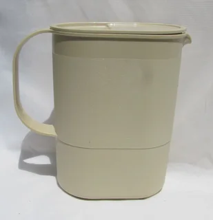 Vintage Tupperware 1Ltr Jug