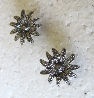 Vintage Flower Stud Earrings