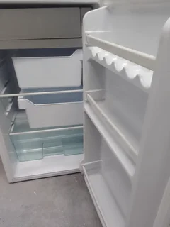 Dixon Bar fridge 90L