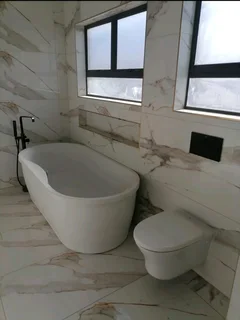 AVAILABLE PLUMBER 24/7.