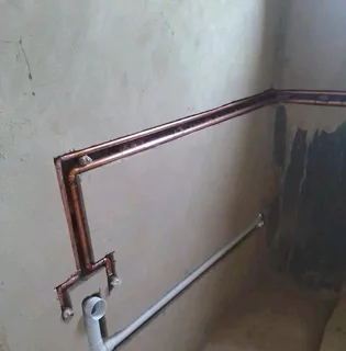 AVAILABLE PLUMBER 24/7.