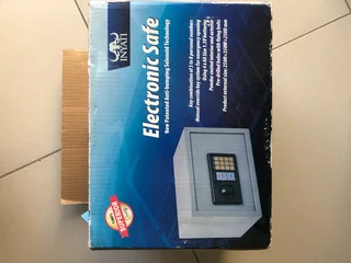Electronic safe