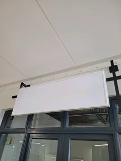 Lightbox Sign 1.6m x 0.5m – Illuminated Shop/Business Sign