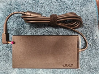 Acer 135W AC Adapter