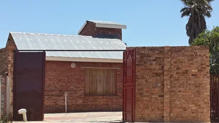 Flats to let in Manzilpark R2000