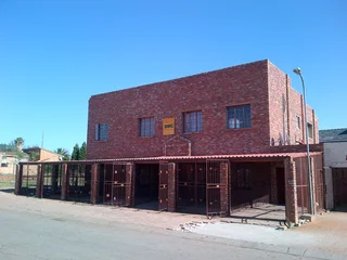 Flats to let in Manzilpark R2000