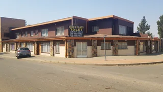 Flats to let in Manzilpark R2000