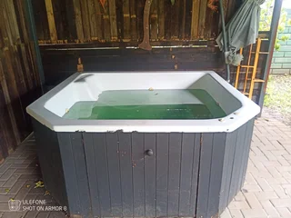 Jacuzzi 6 seater