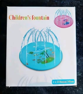 Children&#39;s fountain play mat