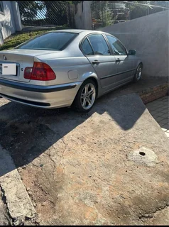 2000 BMW 318i