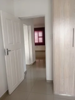 Professional 2 bed apartment avail in North Suburbs of Westville