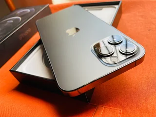 APPLE IPHONE 12 PRO MAX BRAND NEW MINT CONDITION WITH BOX