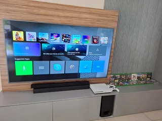 Xbox ONE S 1TB (2 controllers) and over 20 games