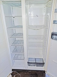 Side by Side fridge freezer