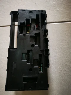 BMW X3 F25 Fuse Box Power Distribution Module Relay Unit 9210863
