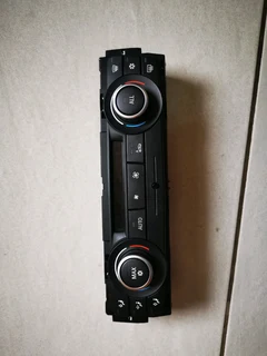 BMW X3 F25 A/C Climate Control Unit Switch Panel Heater Air Conditioning 9252737