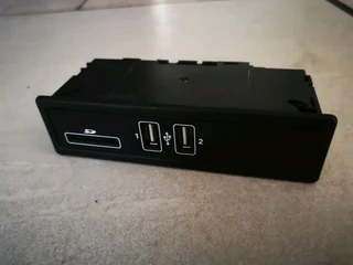 Mercedes-Benz C E W205 W213 C238 Multimedia Connection Unit Dual USB A2138200401