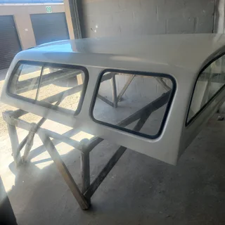 Isuzu kb6 single cab beekman canopy