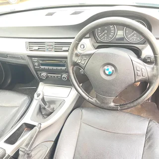 BMW 320i