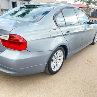 BMW 320i