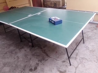 Table tennis board