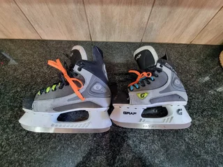 Graf Super 101 Ice skates (Size 6 - 7) Used