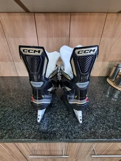 CCM Tacks AS570 Ice skates (Size 10-11) Used once - Brand new with box