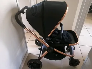 Chelino Platinum Pram
