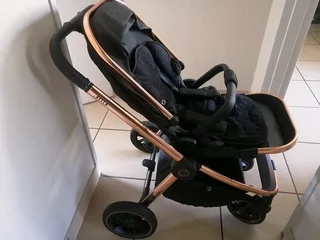 Chelino Platinum Pram