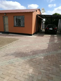 81st Street Seshego House to rent