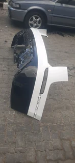 Range Rover Vellar Lumma 2022-2024 model rear bumper please contact lucas on 0843018577