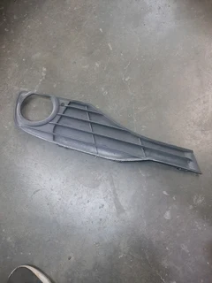 BMW F30 right foglight cover please contact lucas on 0843018577