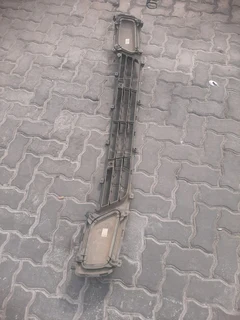 Hyundai H100 bakkie front grill please contact lucas on 0843018577