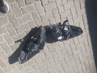 Hyundai H1 bus headlights please contact lucas on 0843018577