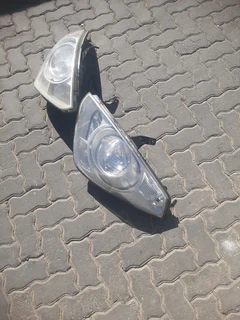 Hyundai H1 bus headlights please contact lucas on 0843018577